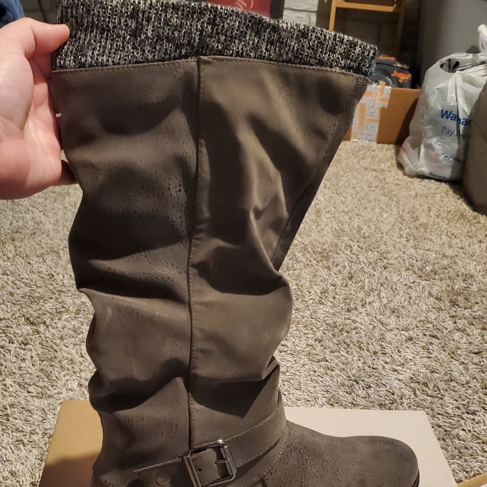 Maurices boots size 9.5